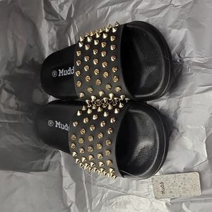 Mudd studded slides size 10 NWT